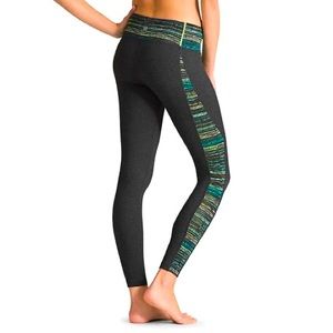 XS Athleta Retreat Revelation Leggings EUC
